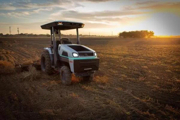 All-Electric Self-Driving Farm Tractors Are Coming