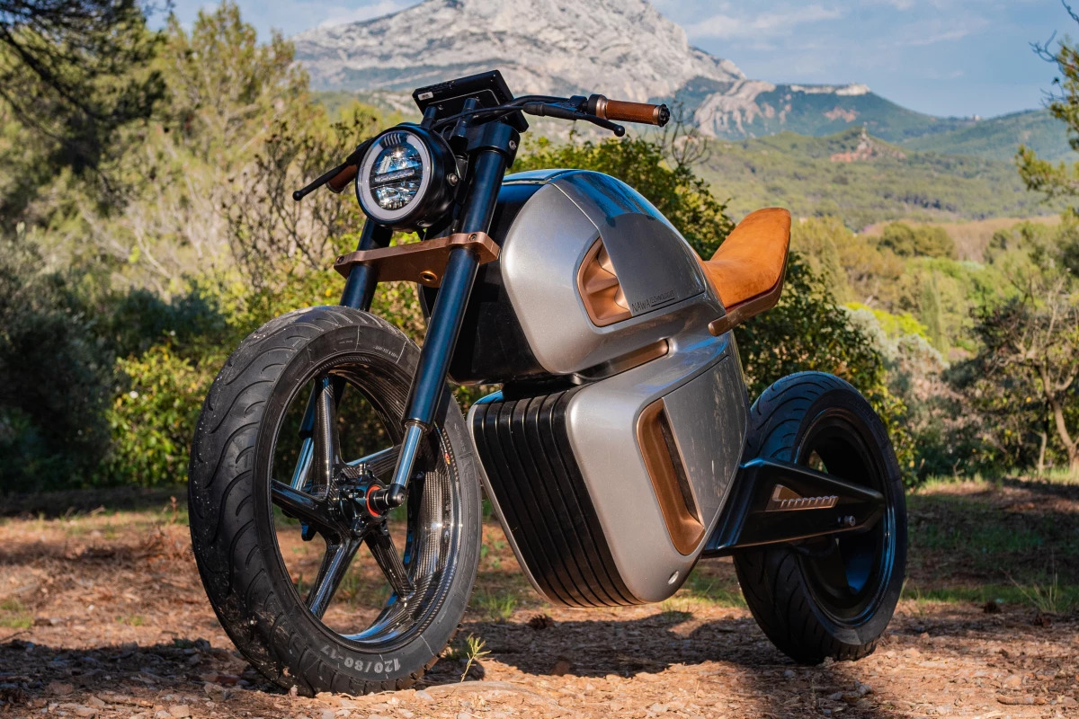 World's first supercapacitor-hybrid electric motorcycle will get a chance to prove itself