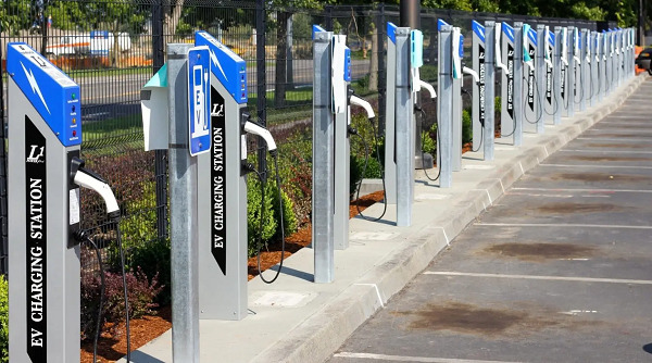 Vancouver Requires Gas Stations & Parking Lots Without EV Chargers To Pay $10,000 Per Year